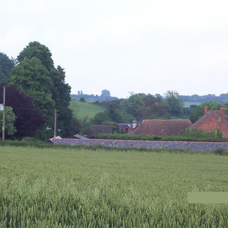 Five Cottages In Aonb And A Hobbit House! Canterbury Exterior photo