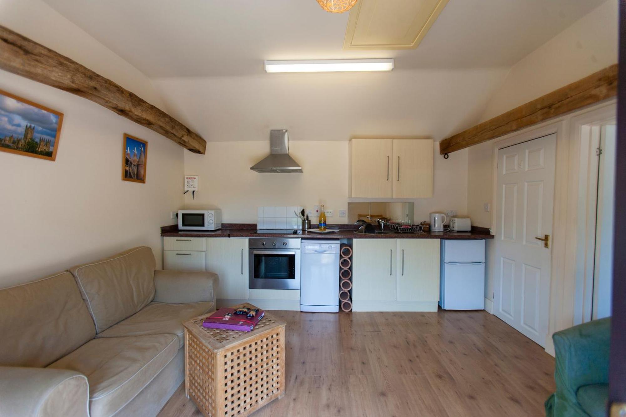 Five Cottages In Aonb And A Hobbit House! Canterbury Exterior photo